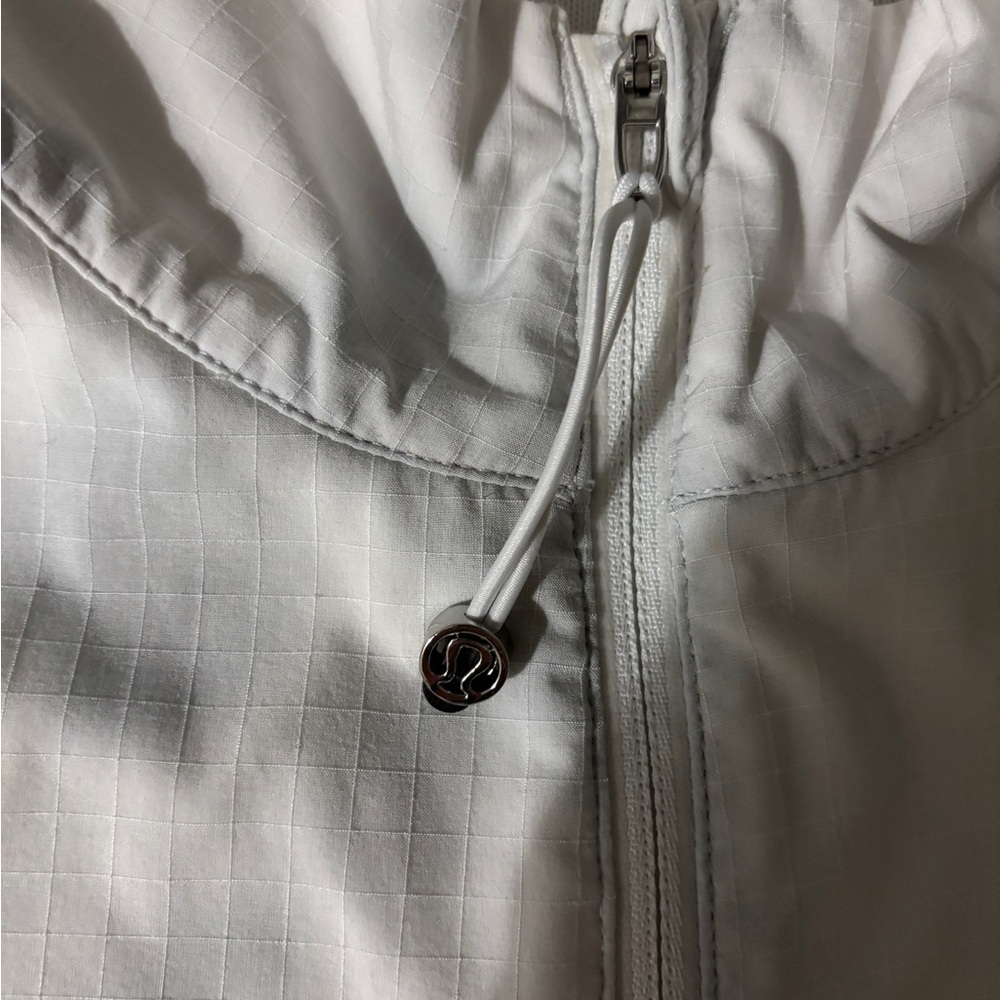 Lululemon Ripstop Run White Jacket - Picture 5 of 5